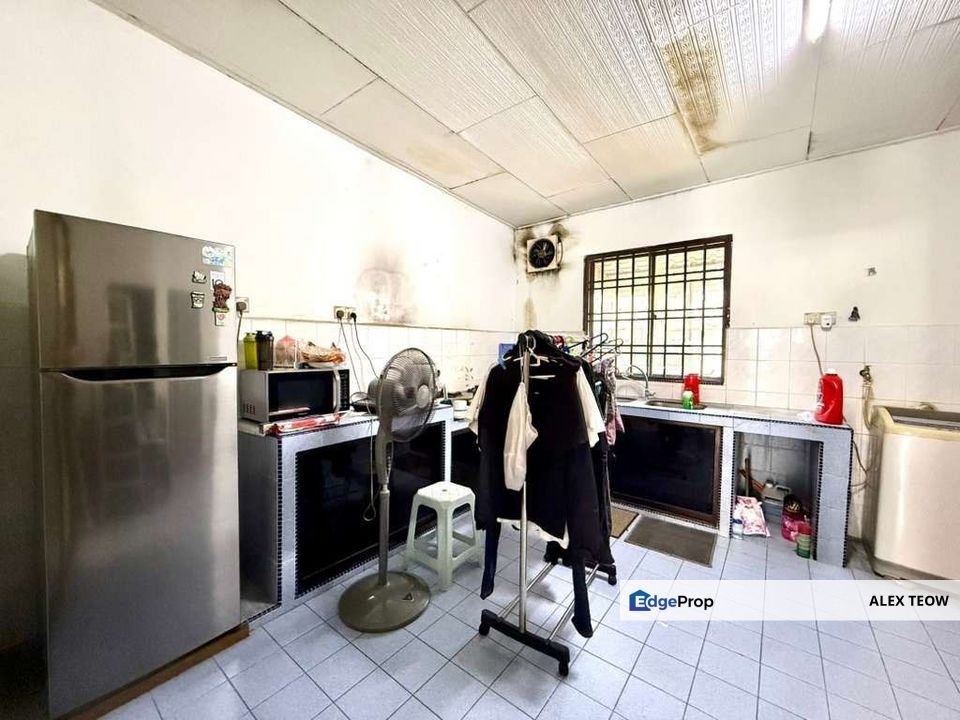 Taman Nesa Jalan Ronggeng Single Storey Low Cost For Sale/ Skudai, Johor, Skudai