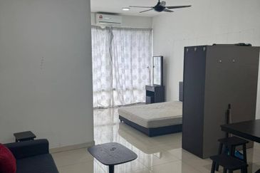 Dedaun Hijau (Greenfield Regency)