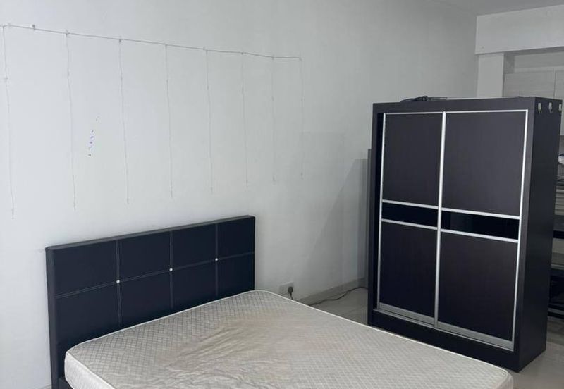 Dedaun Hijau (Greenfield Regency)