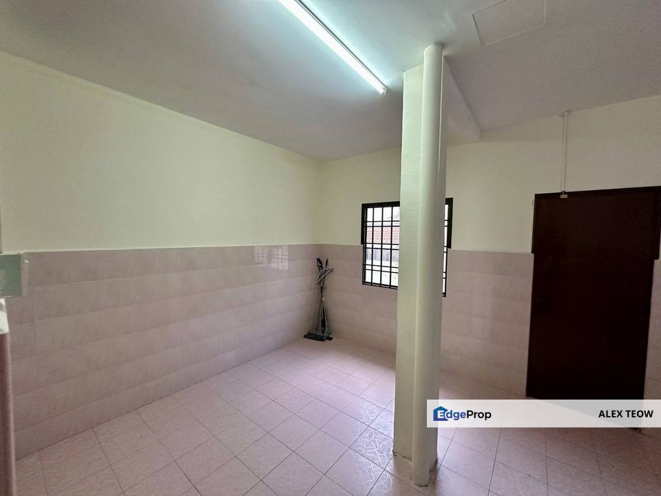 Taman Pulai Emas Biggest Double Storey Terrance For Sale/ Kangkar Pulai/ Skudai, Johor, Kangkar Pulai