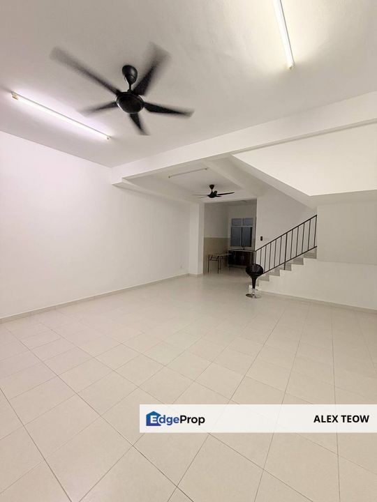 Taman Pulai Mutiara 2.5 Storey Terrance For Sale/ Kangkar Pulai/ Skudai, Johor, Kangkar Pulai
