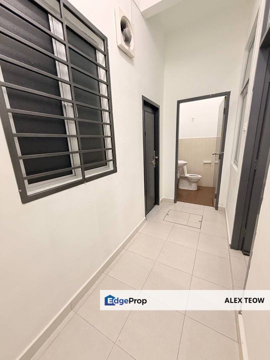 Taman Pulai Mutiara 2.5 Storey Terrance For Sale/ Kangkar Pulai/ Skudai, Johor, Kangkar Pulai