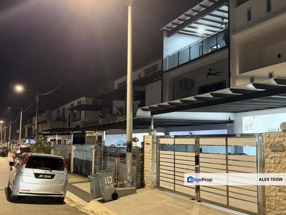 Taman Pulai Mutiara 2.5 Storey Terrance For Sale/ Kangkar Pulai/ Skudai, Johor, Kangkar Pulai