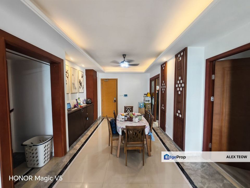 R & F Princess Cove Apartment For Sale/ Hight Floor/ Unblock View/ 2R 2B/ 873sqft, Johor, Johor Bahru