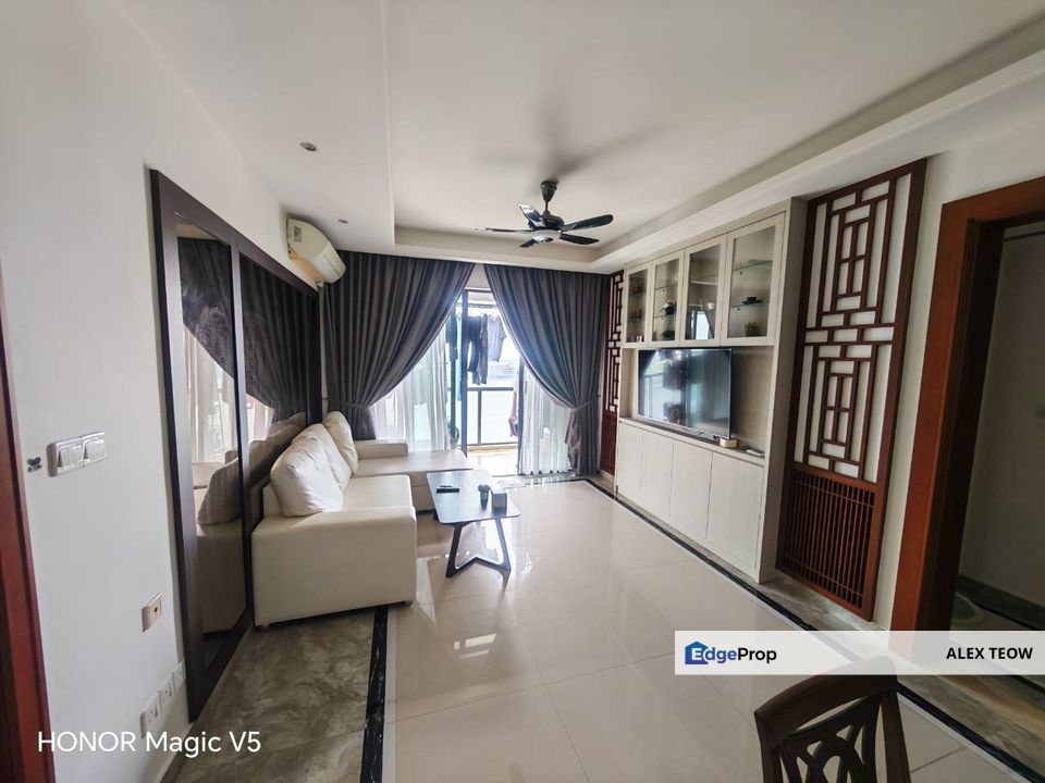 R & F Princess Cove Apartment For Sale/ Hight Floor/ Unblock View/ 2R 2B/ 873sqft, Johor, Johor Bahru