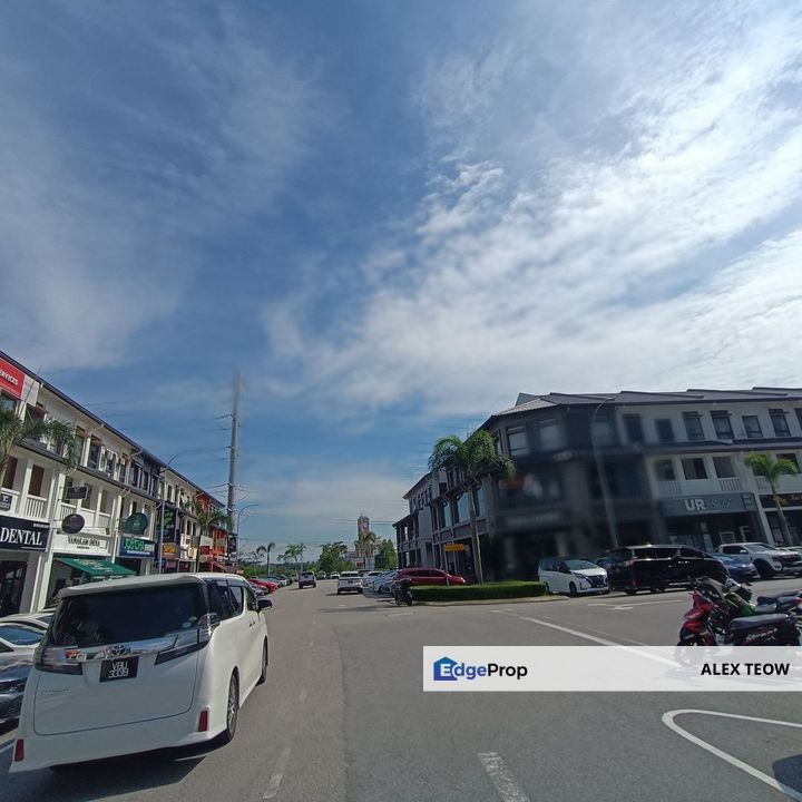Eco Botanic 3 Storey Shop Lot For Sale/ Jalan Eko Botanic 3/ Iskandar Puteri, Johor, 