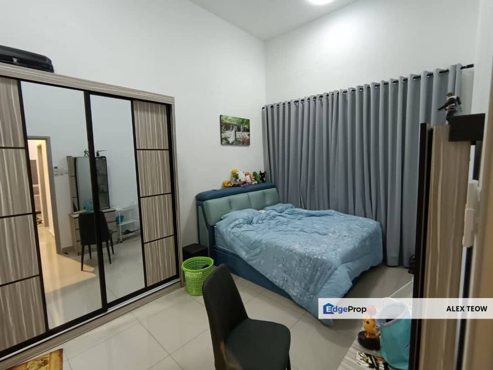 Austin Regency Apartment For Sale/ 3R 2B/ 999sqft/ Mount Austin, Johor, Johor Bahru