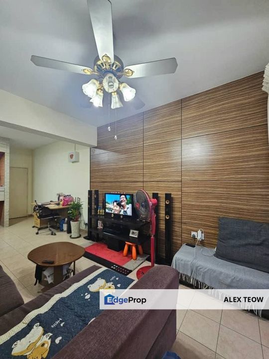 Putri Ria Apartment For Sale/ 3R 2B/ 950sqft/ Megah Ria/ Masai, Johor, Masai