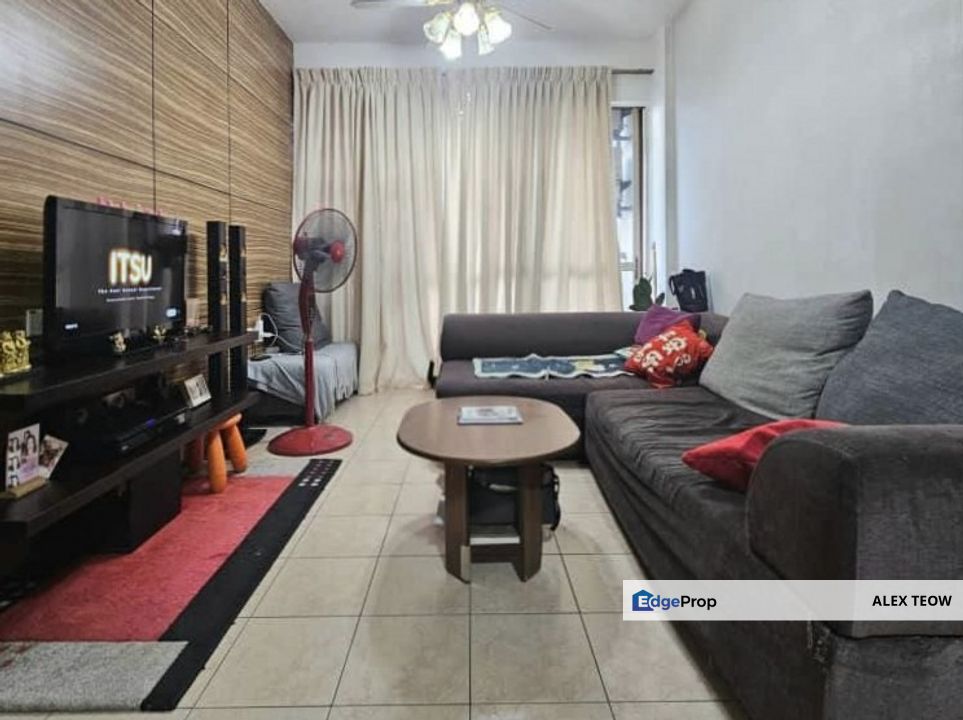 Putri Ria Apartment For Sale/ 3R 2B/ 950sqft/ Megah Ria/ Masai, Johor, Masai