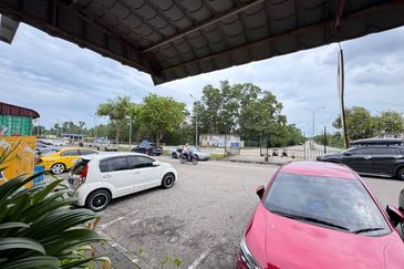 Taman Cahaya Masai Double Storey Shop Lot For Sale/ Pasir Gudang