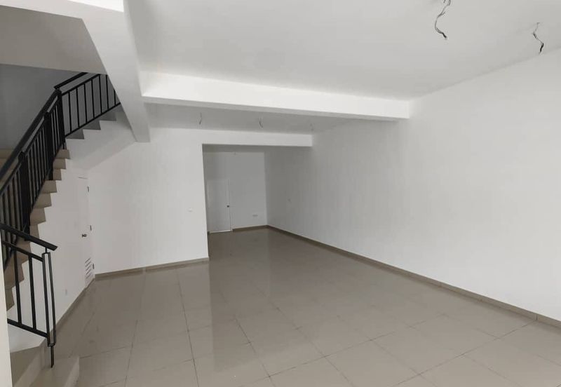 Taman Kota Impian Double Storey Terrance For Sale/ Ulu Tiram