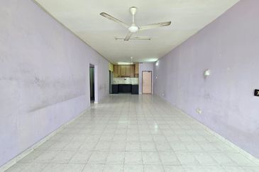 Bistari Impian Apartment @ Larkin