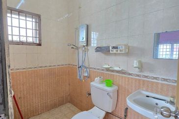 Bistari Impian Apartment @ Larkin