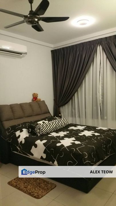 Austin Regency Apartment For Sale/ 2+1R 2B/ 999sqft/ Mount Austin, Johor, Johor Bahru