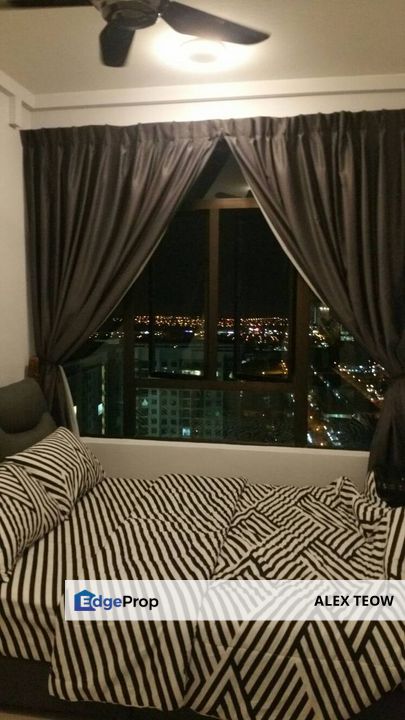 Austin Regency Apartment For Sale/ 2+1R 2B/ 999sqft/ Mount Austin, Johor, Johor Bahru