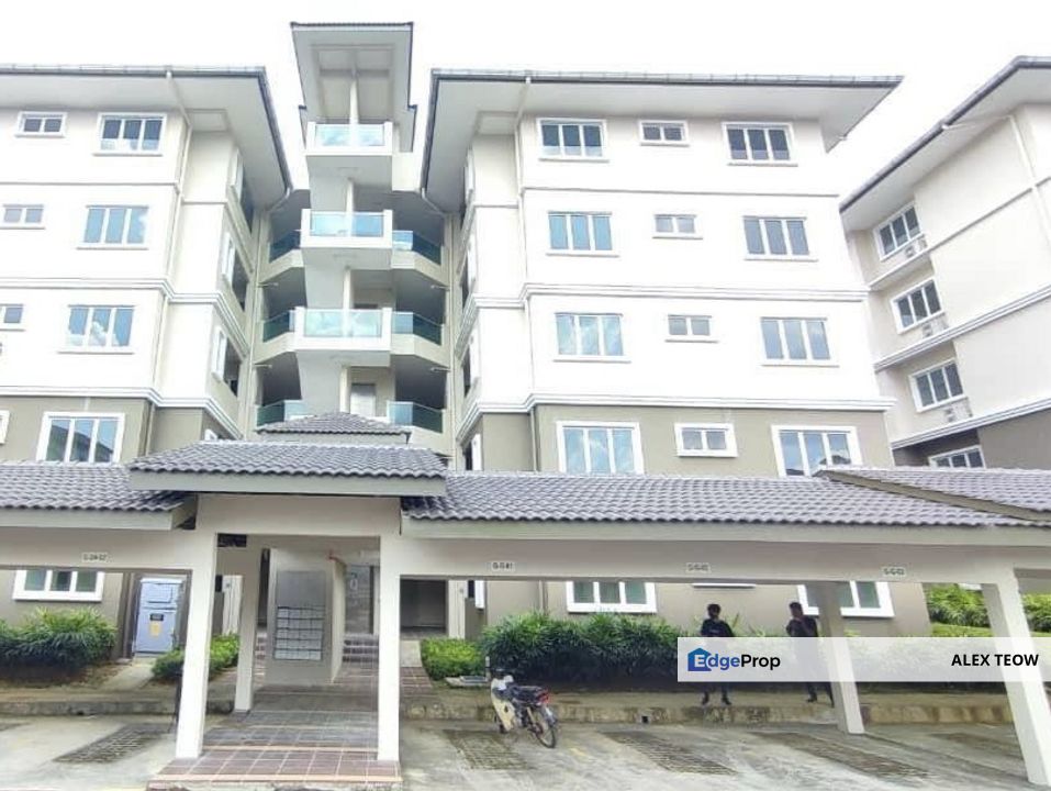 Larkin Residence 2 Apartment For Sale/ 3+1R 2B/ 1204sqft/ Larkin/ Ciq, Johor, Johor Bahru
