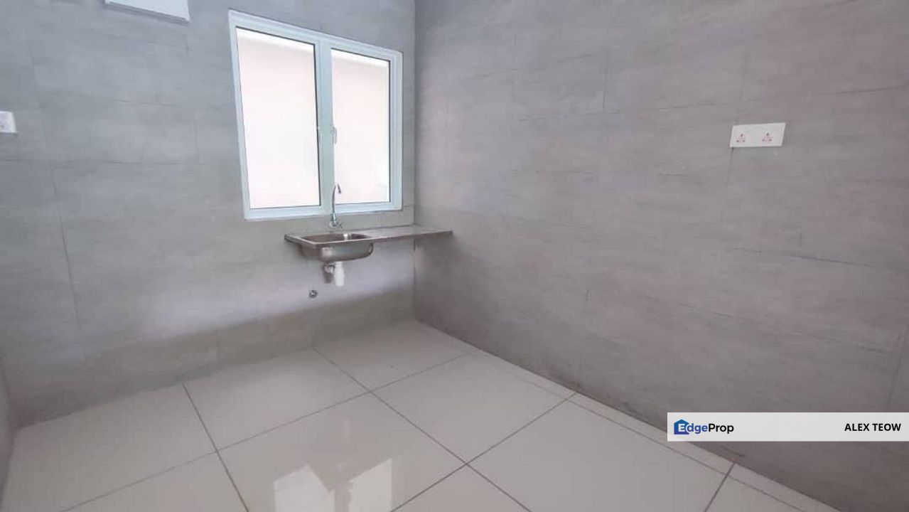 Larkin Residence 2 Apartment For Sale/ 3+1R 2B/ 1204sqft/ Larkin/ Ciq, Johor, Johor Bahru
