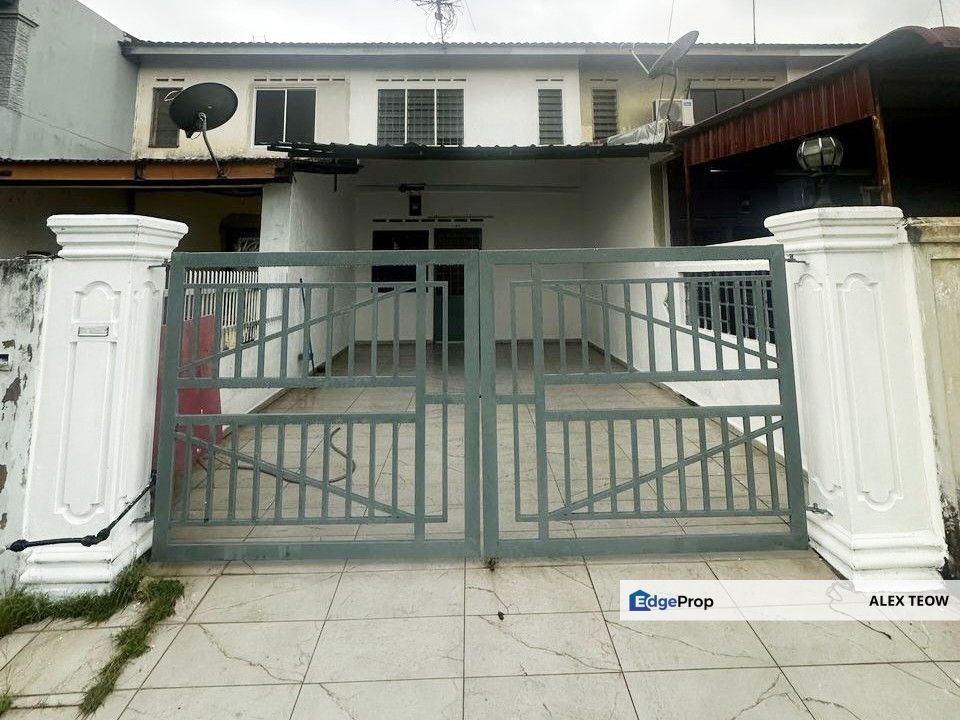 Taman Kota Masai Jalan Ciku Double Storey Low Cost For Sale/ Pasir Gudang, Johor, Pasir Gudang