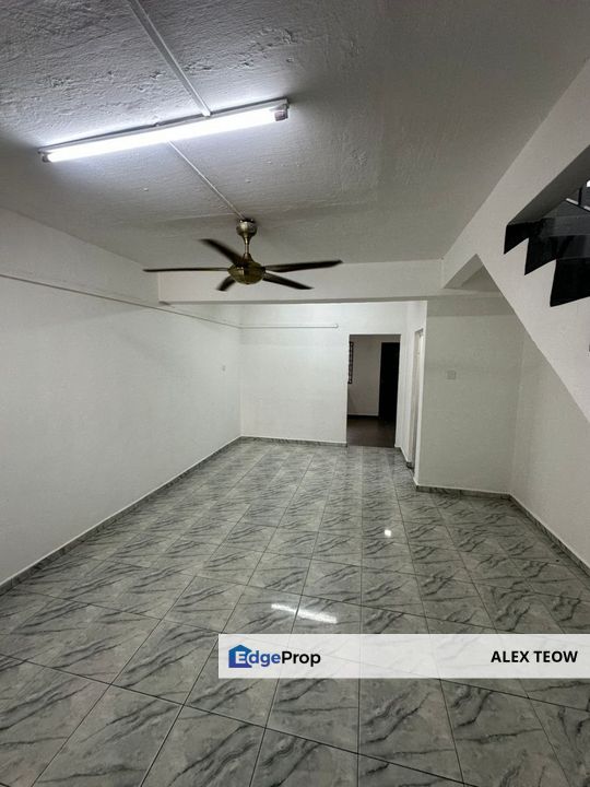 Taman Kota Masai Jalan Ciku Double Storey Low Cost For Sale/ Pasir Gudang, Johor, Pasir Gudang