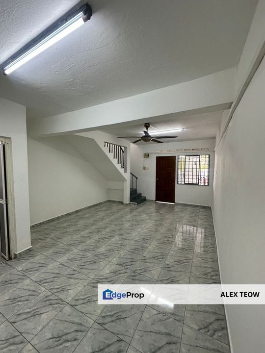 Taman Kota Masai Jalan Ciku Double Storey Low Cost For Sale/ Pasir Gudang, Johor, Pasir Gudang
