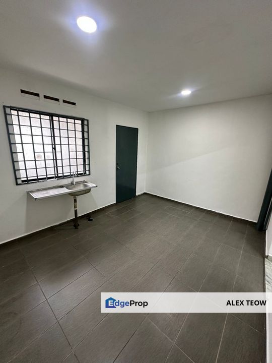Taman Kota Masai Jalan Ciku Double Storey Low Cost For Sale/ Pasir Gudang, Johor, Pasir Gudang