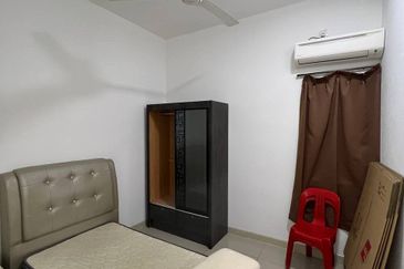 Dedaun Hijau (Greenfield Regency)