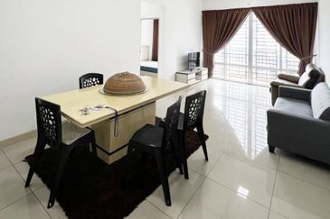 Dedaun Hijau (Greenfield Regency)