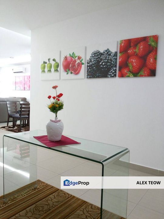Promenade Taman Ungku Tun Aminah Double Storey Cluster House For Sale/ Skudai, Johor, Skudai