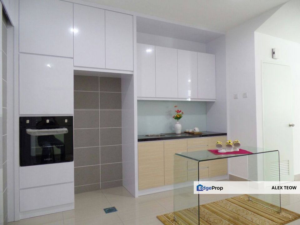 Promenade Taman Ungku Tun Aminah Double Storey Cluster House For Sale/ Skudai, Johor, Skudai