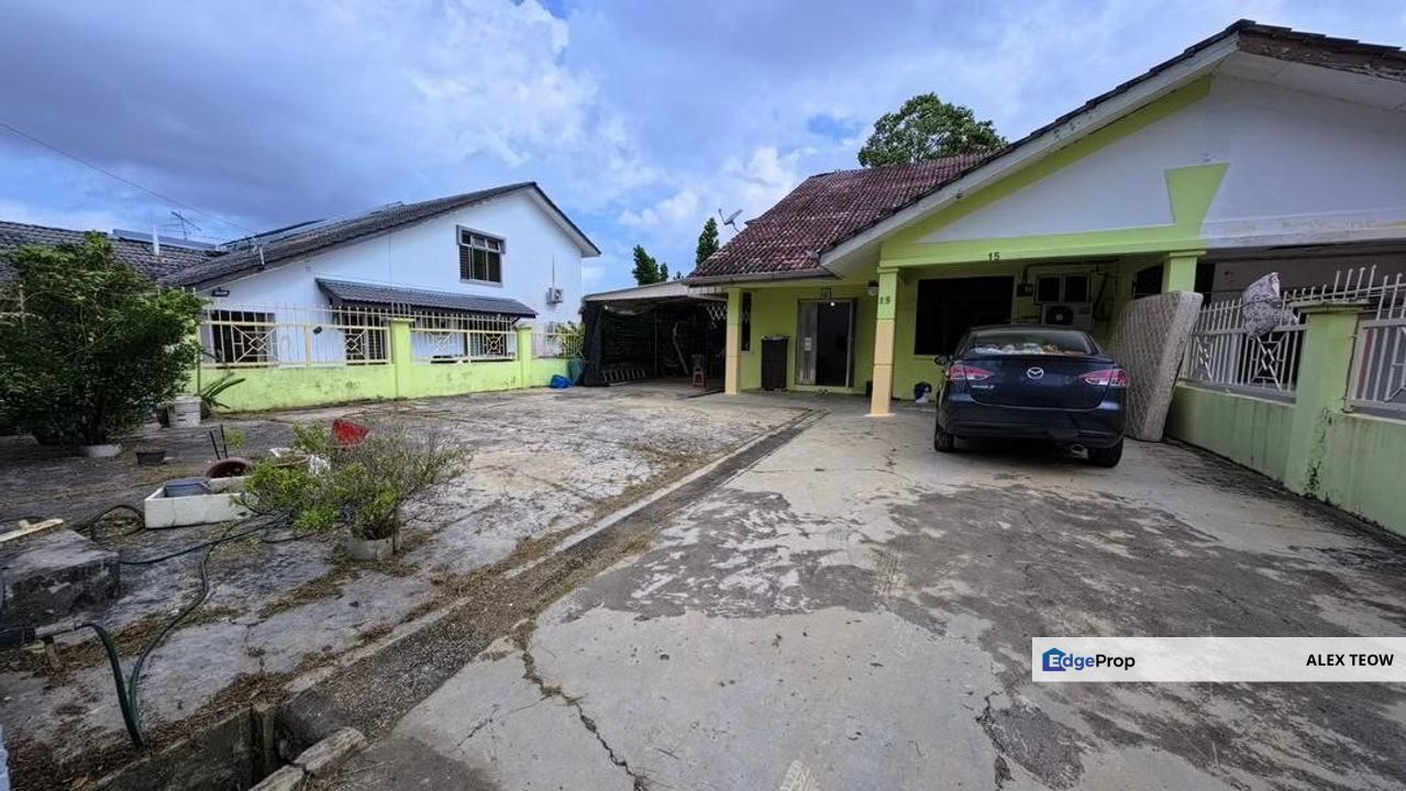 Megah Ria Jalan Api-Api 1.5 Storey Semi-D For Sale/ Masai, Johor, Masai