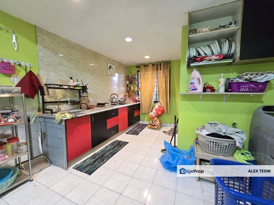 Taman Megah Ria 1.5 Storey Semi-D For Sale/ Masai, Johor, Masai