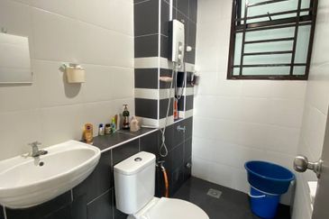 Seri Austin Luxury Apartment