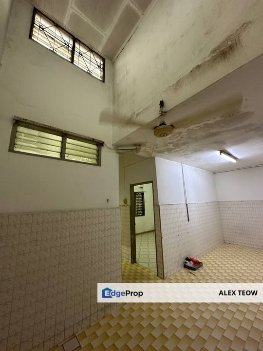 Taman Ungku Tun Aminah Jalan Pendekar Single Storey Terrance For Sale/ Skudai, Johor, Skudai