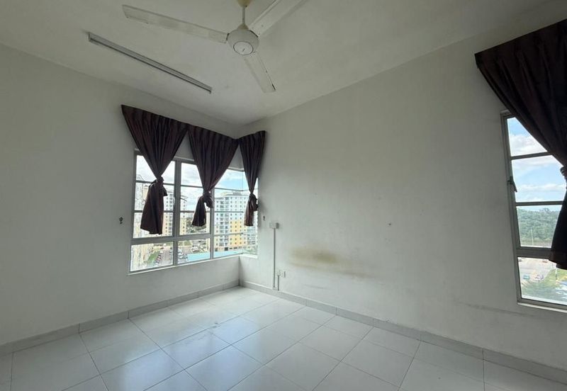 M'Tiara Apartment @ Larkin Idaman