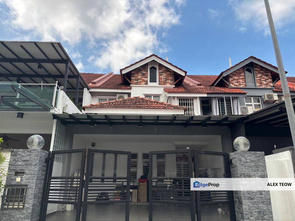 Taman Nusa Idaman 3 Double Storey Terrance For Sale/ Iskandar Puteri, Johor, 