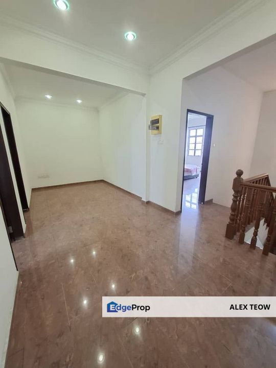 Taman Desa Cemerlang Jalan Saga Double Storey Terrance For Sale/ Ulu Tiram, Johor, Ulu Tiram