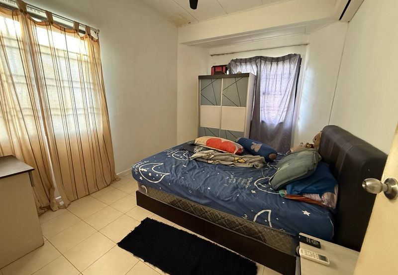 Taman Tampoi Indah II, Villa Ros