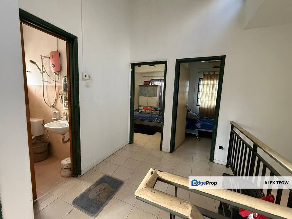 Villa Ros Taman Tampoi Indah Double Storey Townhouse For Sale/ Skudai, Johor, Tampoi