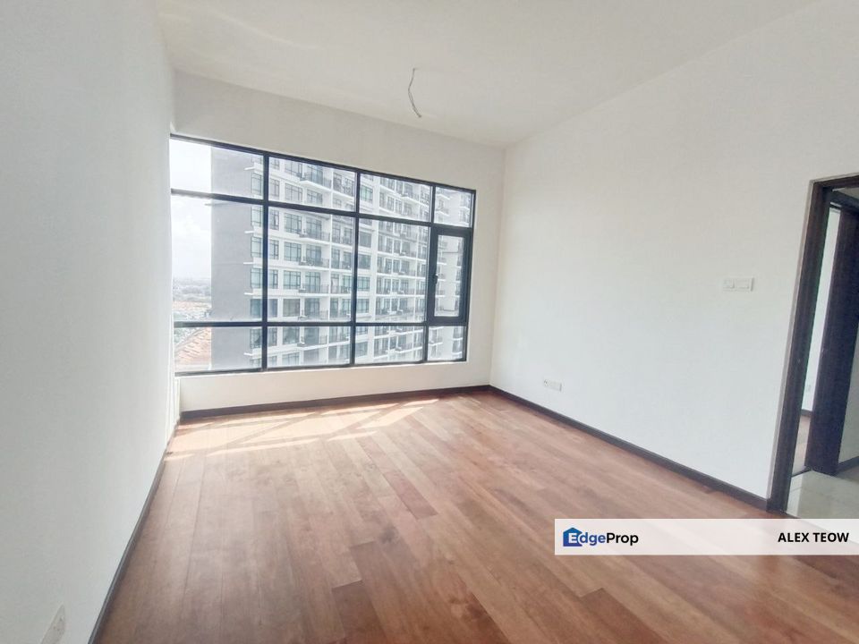 Molek Regency Apartment For Sale/ 2R 2B/ 1005sqft/ Taman Molek, Johor, Johor Bahru