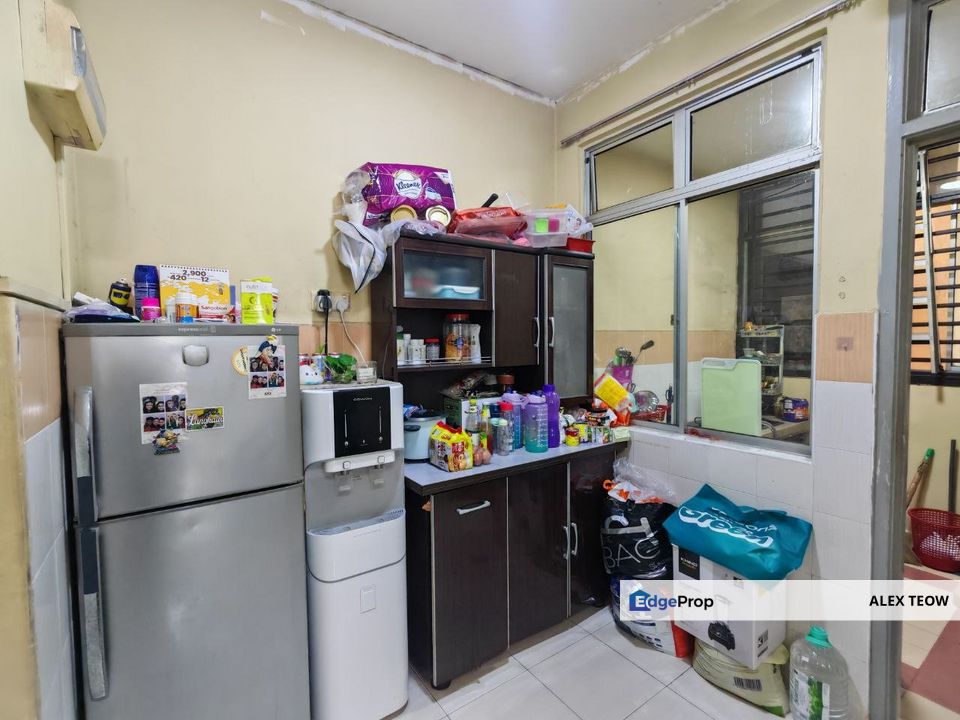 Full Loan Unit Kipark Apartment For Sale/ 3R 2B/ 850sqft/ Tampoi, Johor, Tampoi