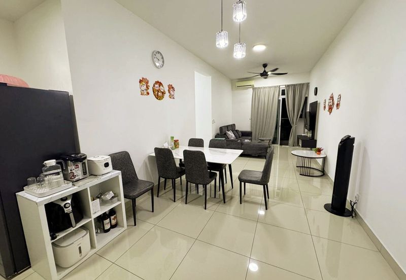 Meridin Bayvue Apartment