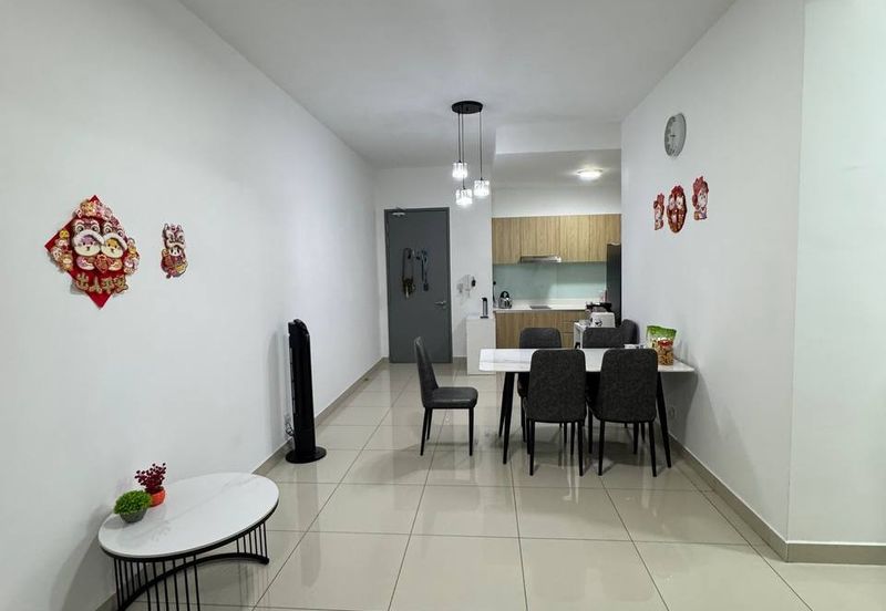 Meridin Bayvue Apartment