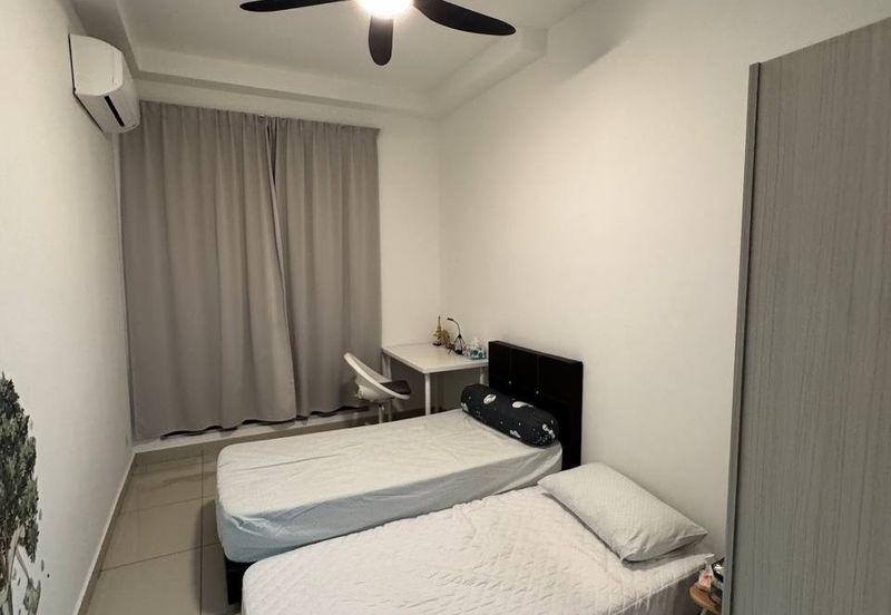 Meridin Bayvue Apartment