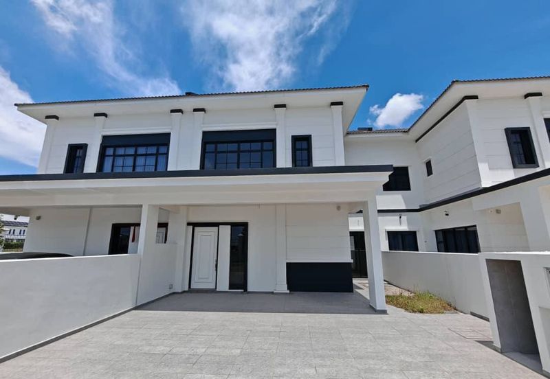 Tate Dalton @ Eco Botanic 2