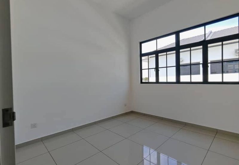 Tate Dalton @ Eco Botanic 2