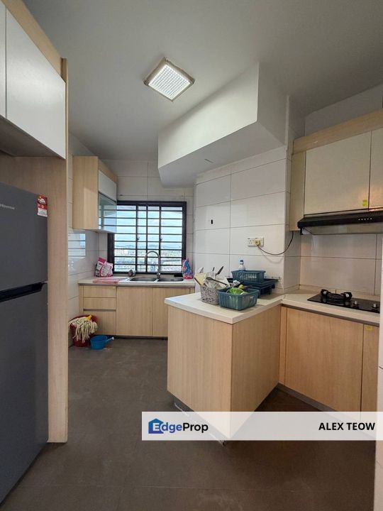 Seri Mutiara Apartment For Sale/ 3R 2B/ 1324sqft/ Seri Alam/ Masai, Johor, Masai