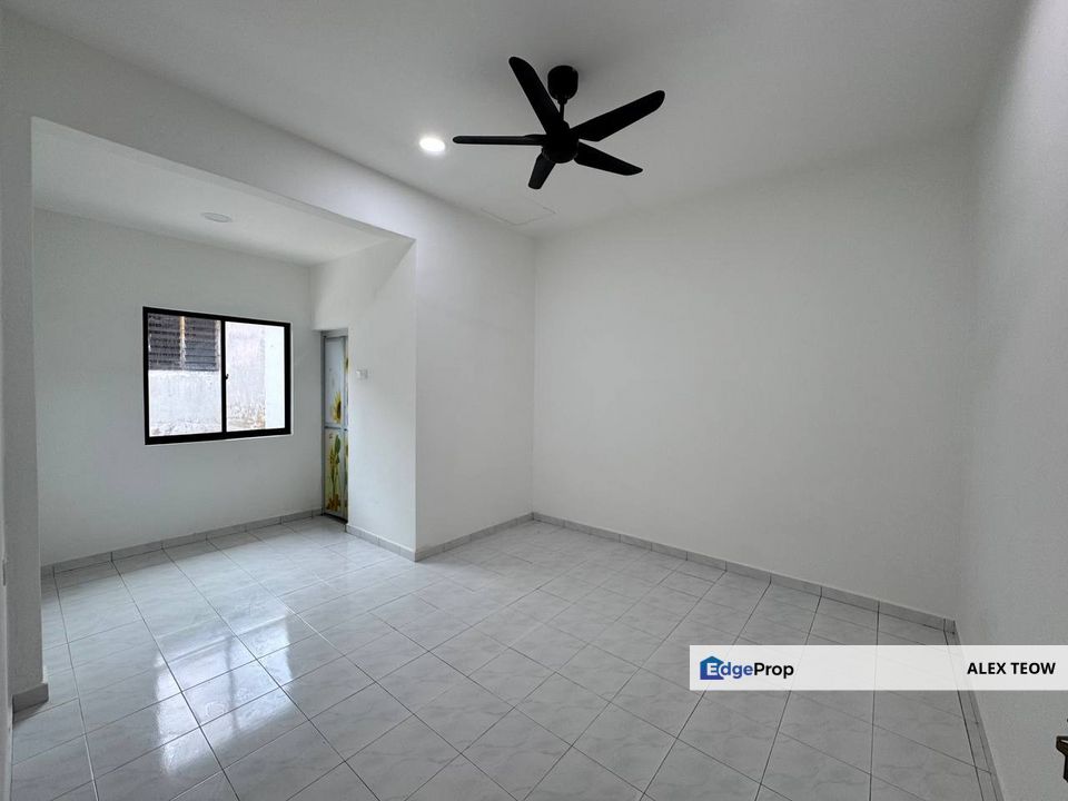 Taman Ungku Tun Aminah Fully Renovated Single Storey Terrance For Sale/ Skudai, Johor, Skudai