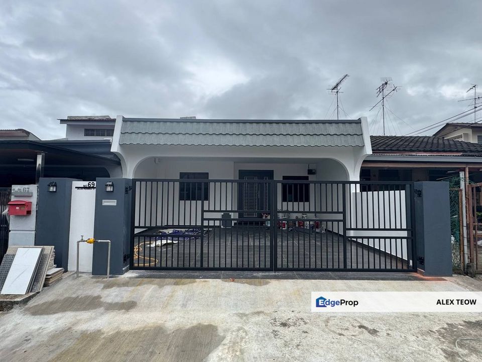 Taman Ungku Tun Aminah Fully Renovated Single Storey Terrance For Sale/ Skudai, Johor, Skudai
