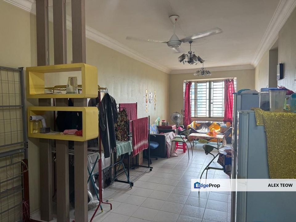 Nusa Perdana Apartment For Sale/ 3R 2B/ 900sqft/ Gelang Patah, Johor, Gelang Patah