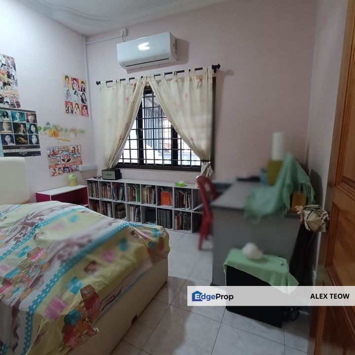 Taman Sri Pulai Double Storey Terrance For Sale/ Skudai, Johor, Skudai